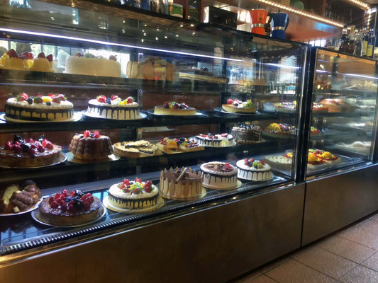 Refrigerador comercial da mostra do bolo da grande capacidade com as 2 prateleiras de vidro superiores