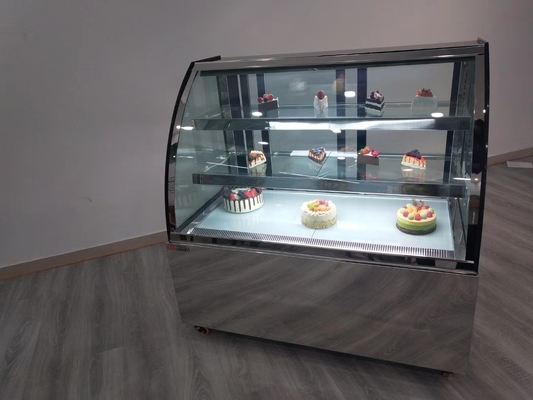 Armário de exposição refrigerando da sobremesa do fã com luzes internas do diodo emissor de luz sob cada prateleira/parte superior