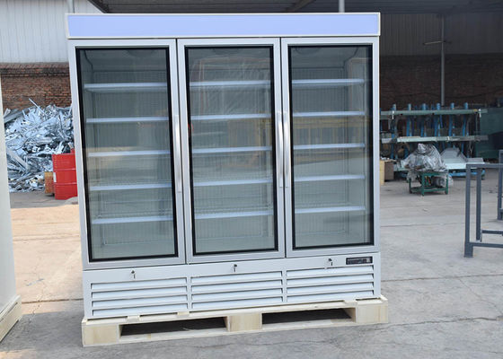 2040 litros três congeladores de vidro do especialista das técnicas mercantís da porta do balanço com sistema de refrigeração R290 montado inferior